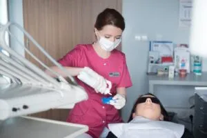 DSC 0570 https://www.wlodarz-stomatologia.pl/zespol-ekspertow/lek-dent-mateusz-wlodarz/
