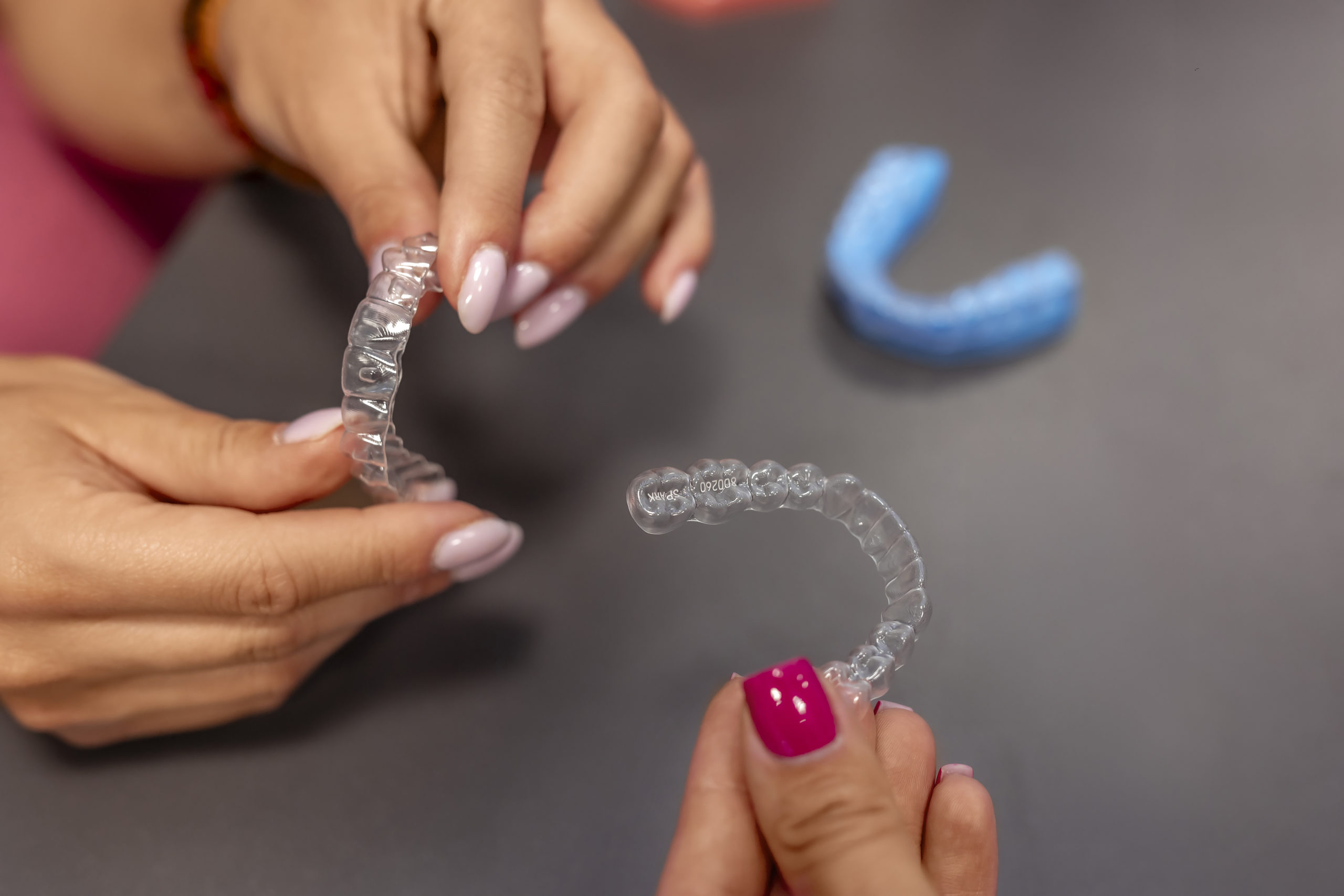 niewidoczne nakładki na zęby Gliwice niewidoczne nakładki na zęby Gliwice